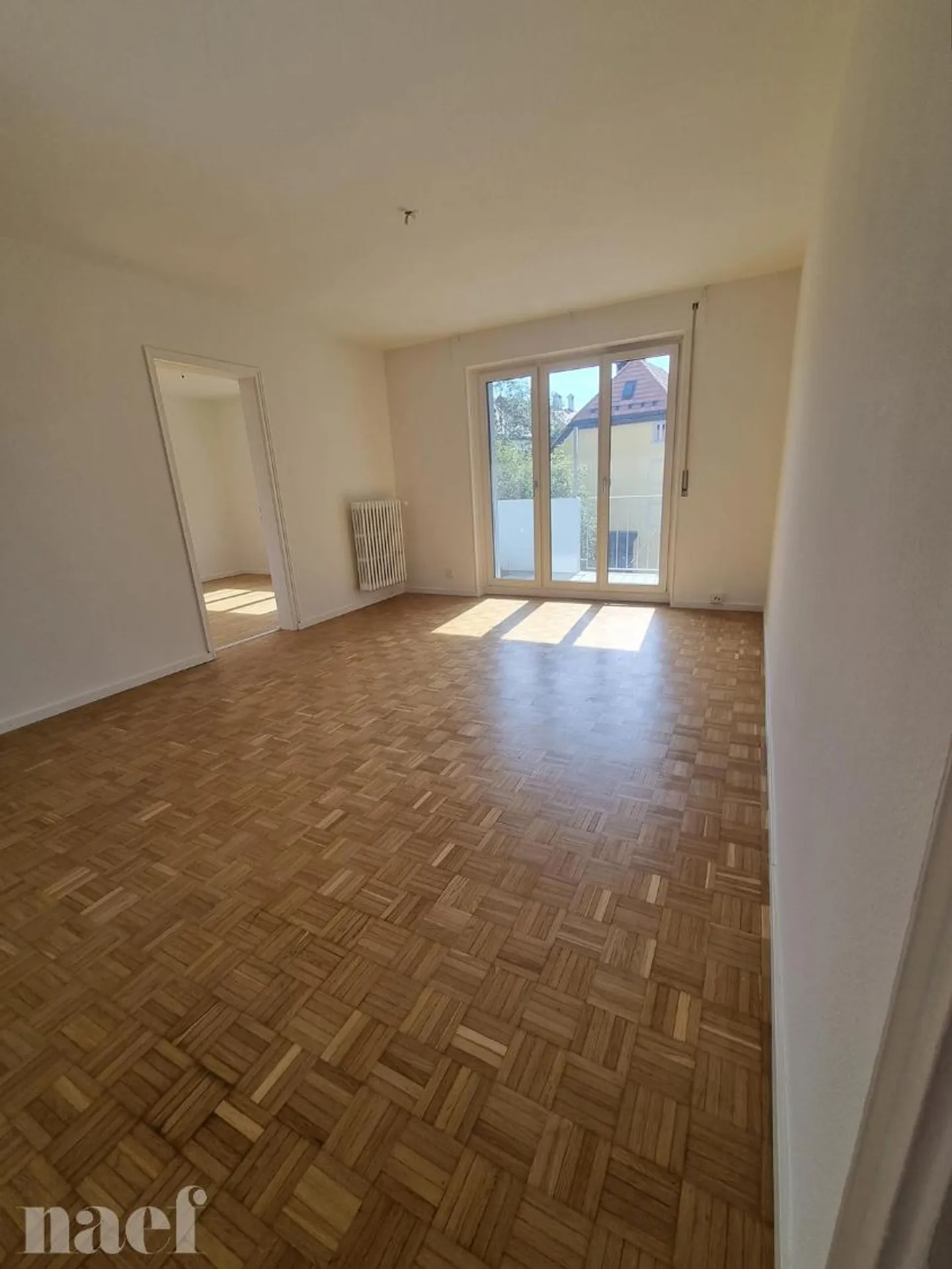 4 Zimmer kürzlich renoviert in der Nähe des Zentrums mit Balkon - Foto 4 von 13