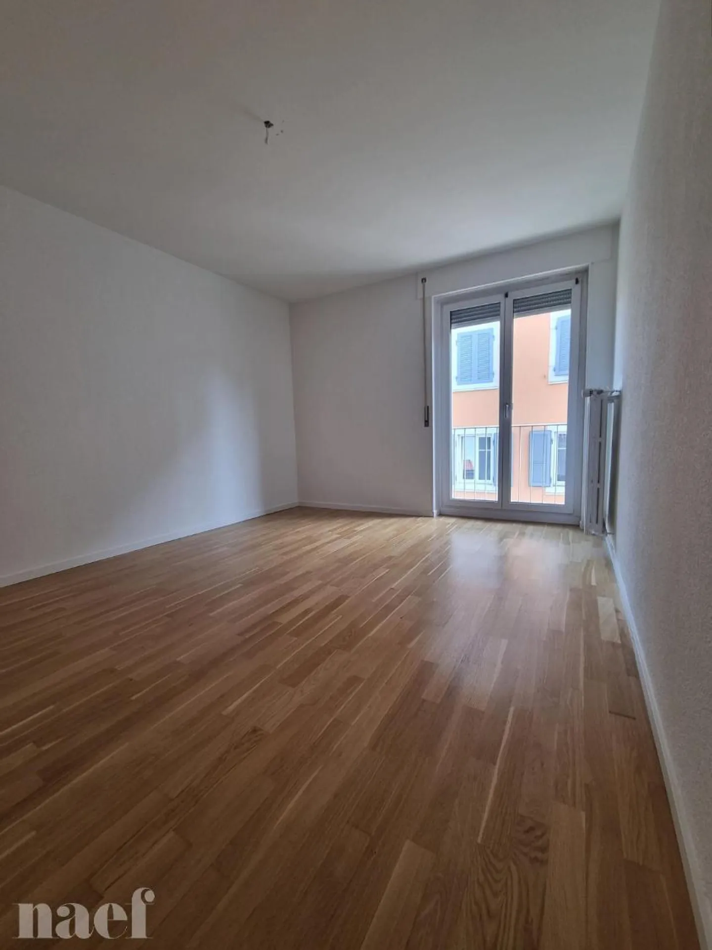 4 Zimmer kürzlich renoviert in der Nähe des Zentrums mit Balkon - Foto 6 von 13