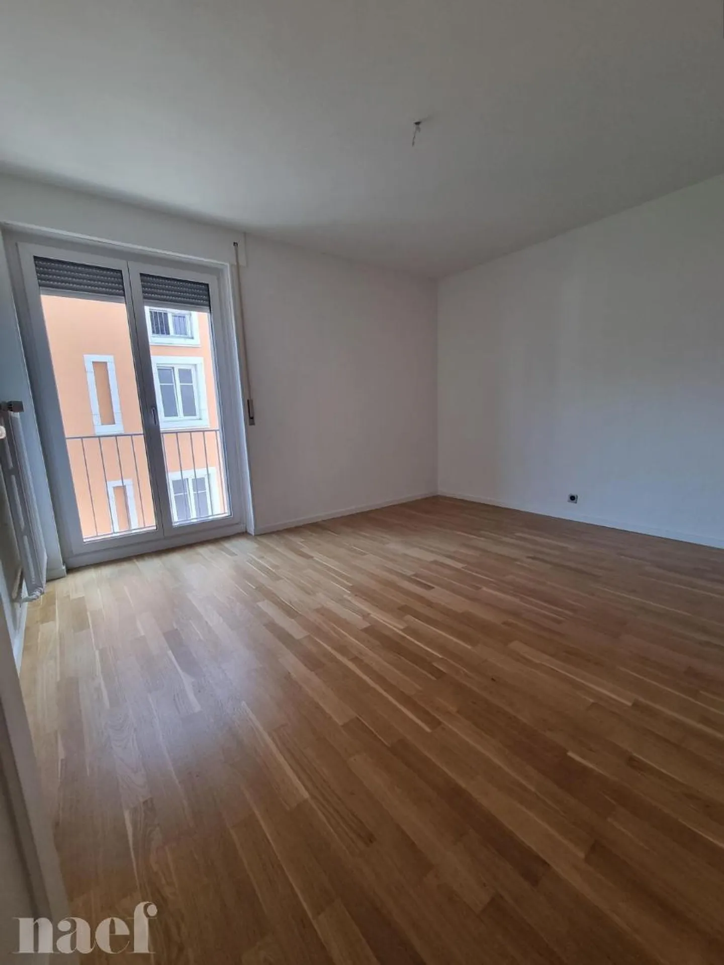 4 Zimmer kürzlich renoviert in der Nähe des Zentrums mit Balkon - Foto 7 von 13