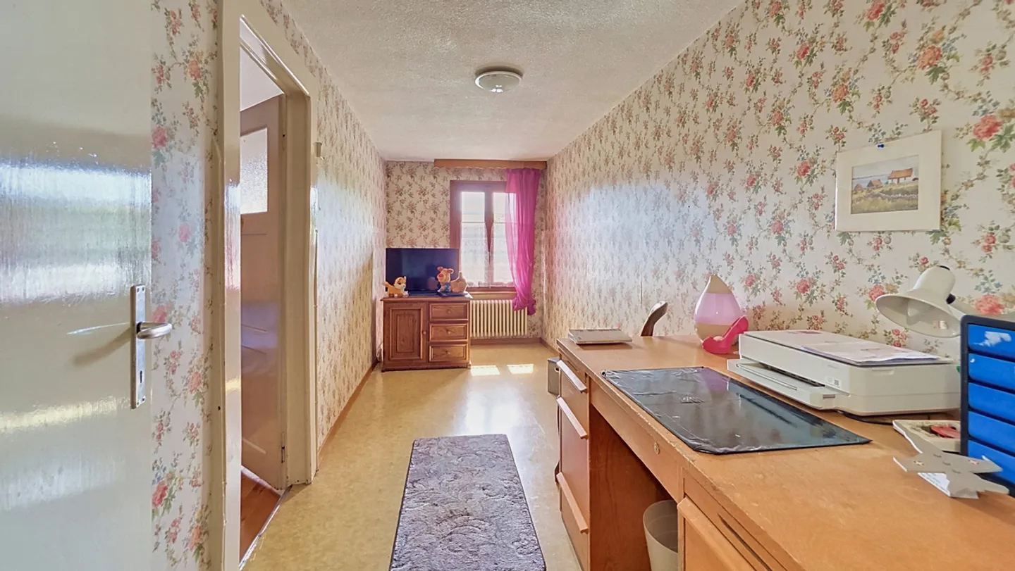 Maison villageoise de 8 pces à Villeneuve / FR - Photo 14 sur 23