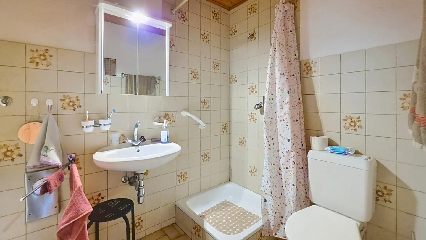Maison villageoise de 8 pces à Villeneuve / FR - Photo 15 sur 23