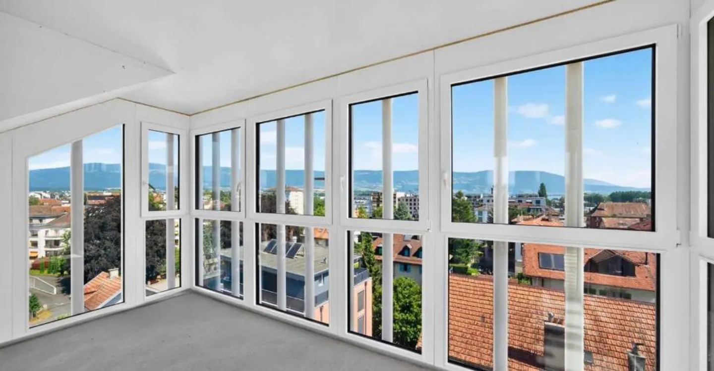Außergewöhnliche Büros in einem privaten Turm mit 360°-Aussicht - Foto 1 von 10