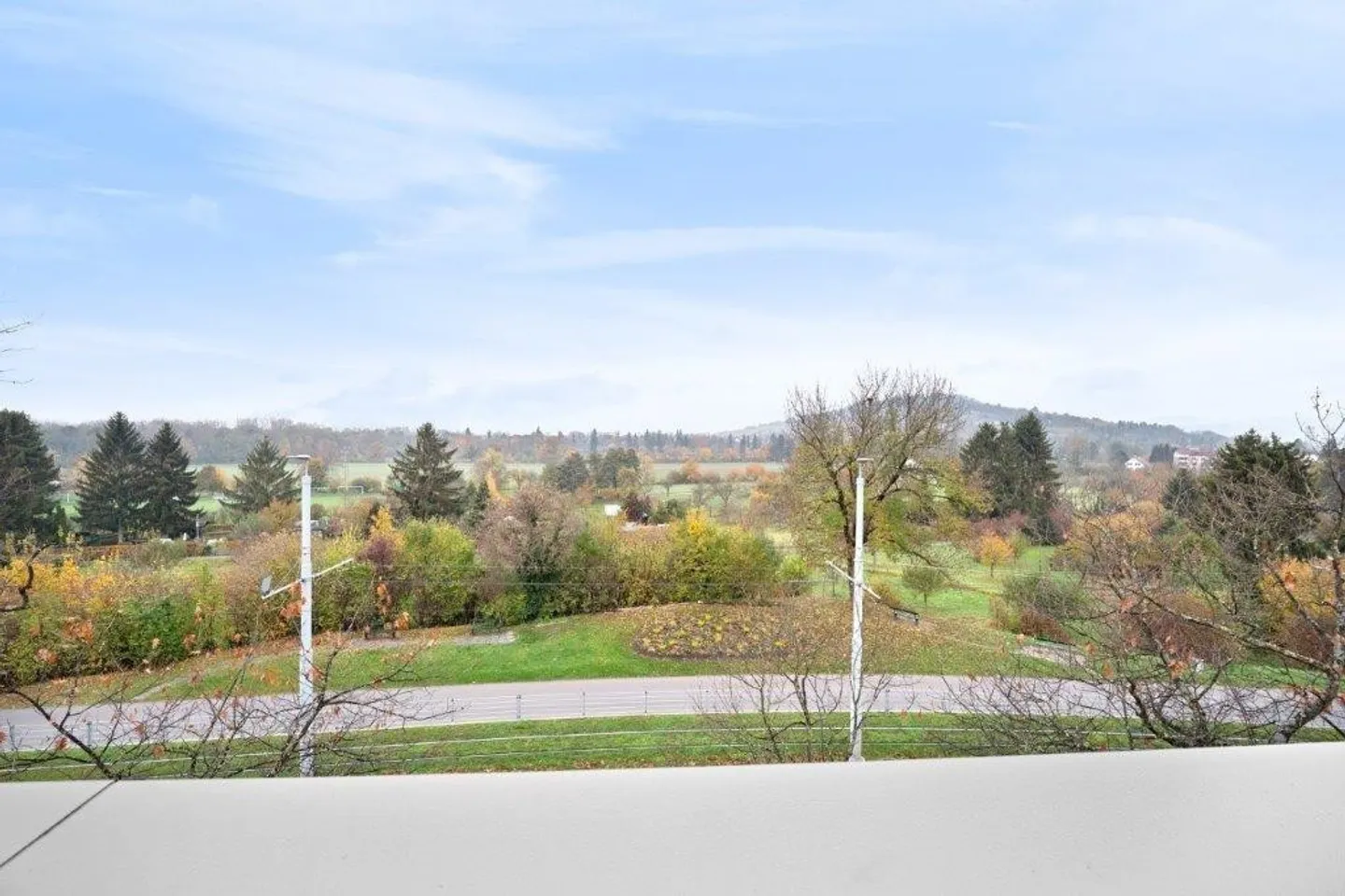 Renovierte Maisonettewohnung an ruhiger Wohnlage inmitten wunderbarer grüner Umgebung - Foto 3 von 12