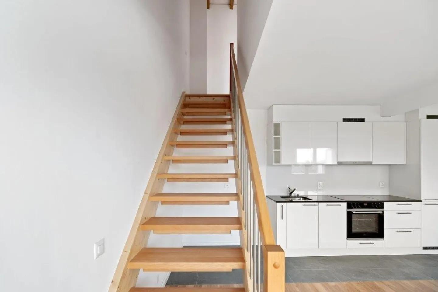 Renovierte Maisonettewohnung an ruhiger Wohnlage inmitten wunderbarer grüner Umgebung - Foto 7 von 12