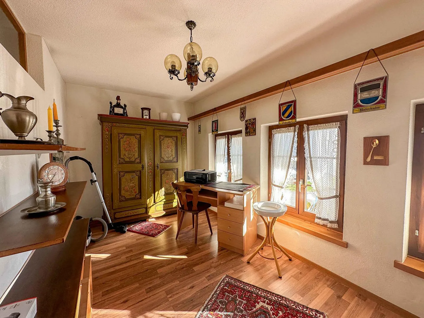 Attractive two-family house with development potential in the heart of... - Photo 7 of 7