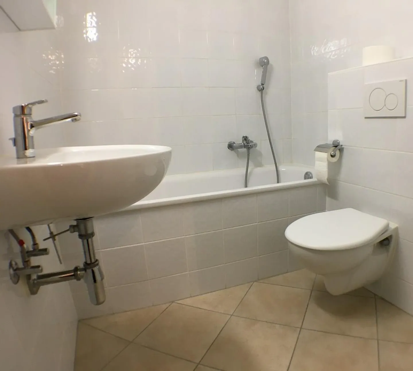 Appartement rénové aux Pâquis - Photo 6 sur 6