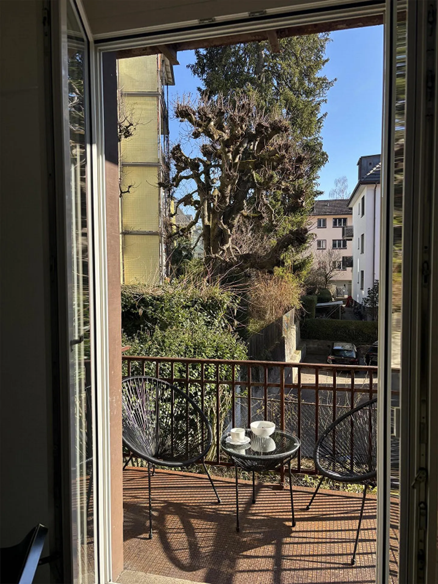 Bureau magnifique dans un bureau partagé (près de Seefeld-Stadelhofen) - Photo 2 sur 3