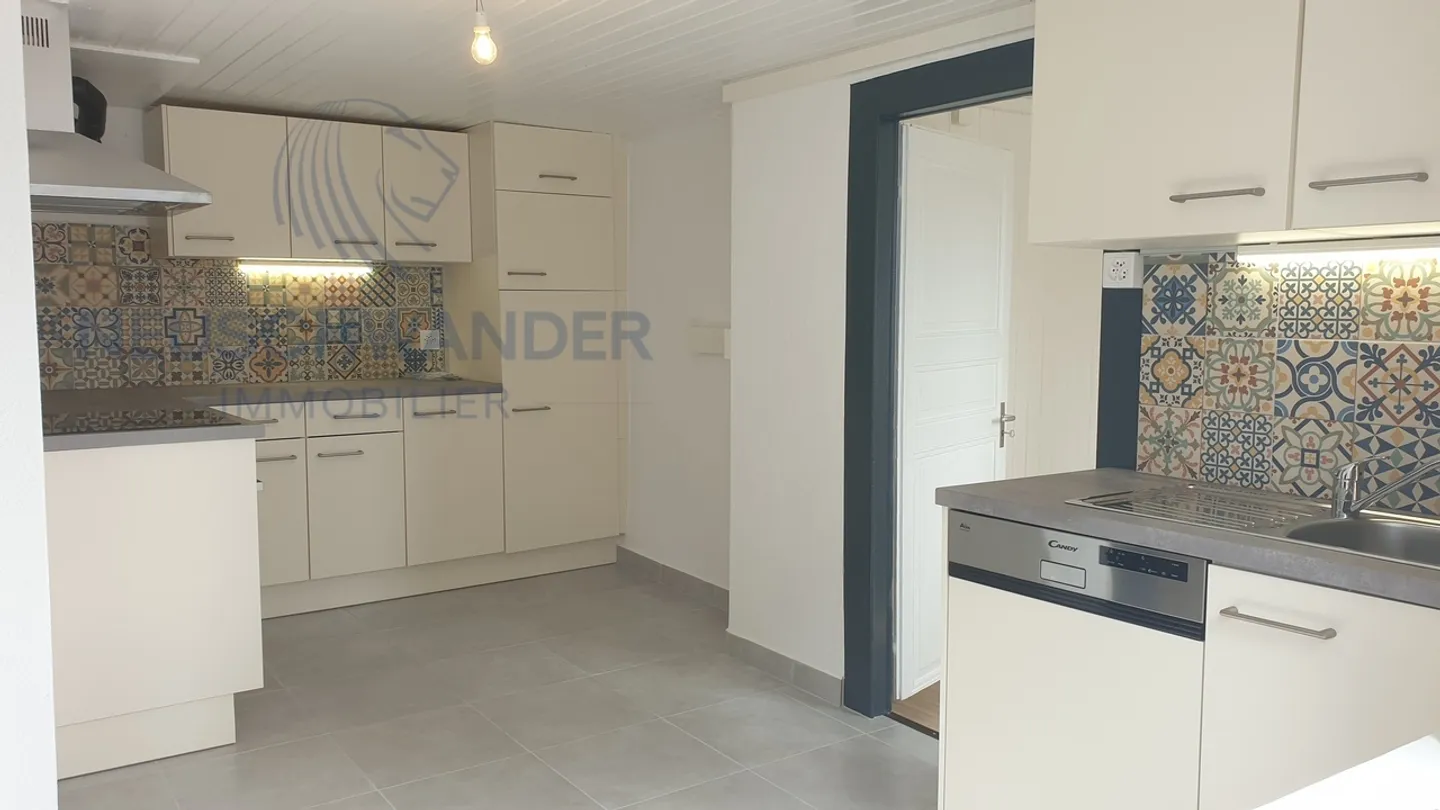 Residential building for sale - Photo 21 of 25