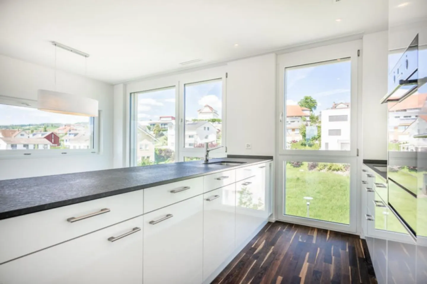 Stilvolle Wohnung mit Bergblick - Foto 3 von 11
