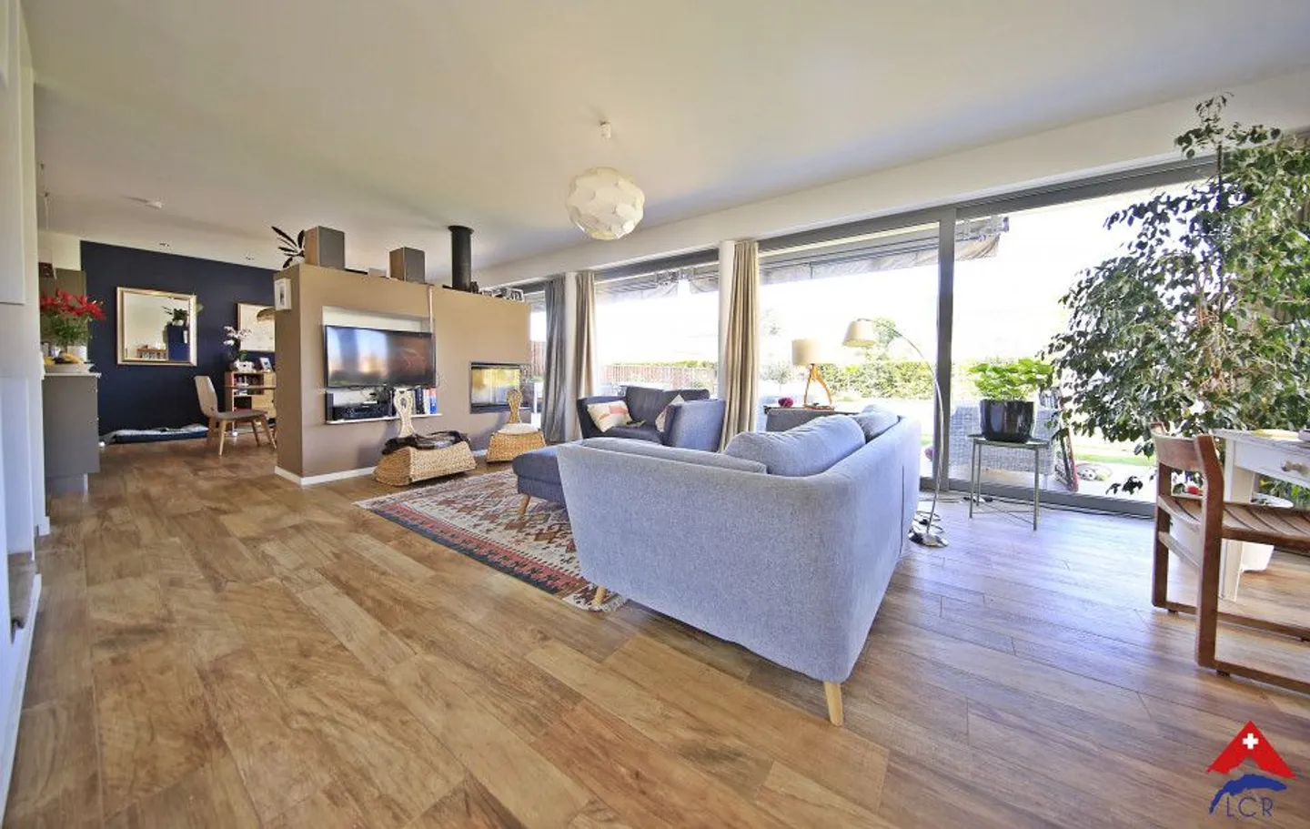 Magnificent villa 6.5p / 4 bedrooms + office / 3 bathrooms / garden and pool - Photo 5 of 13