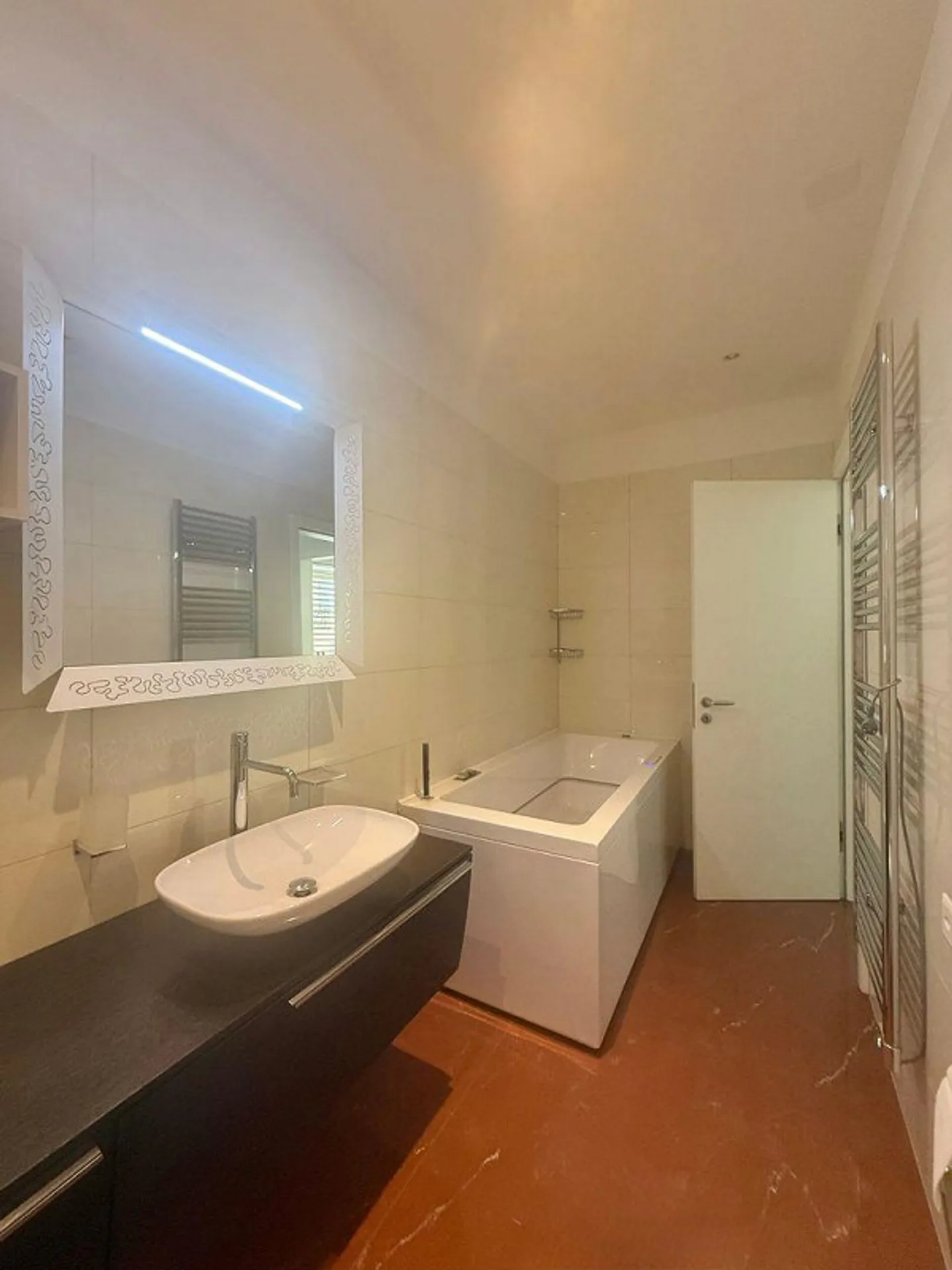 Élégant appartement 3,5 pièces à Lugano - Photo 7 sur 9