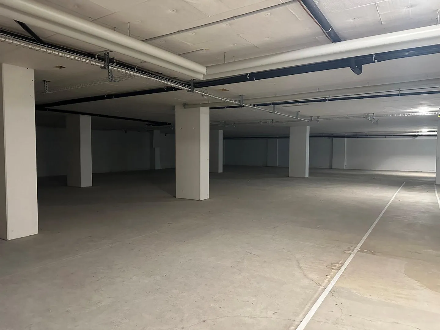 Espaces de stockage de 150 m2 à 170 m2 à un prix attractif ! - Photo 2 sur 5