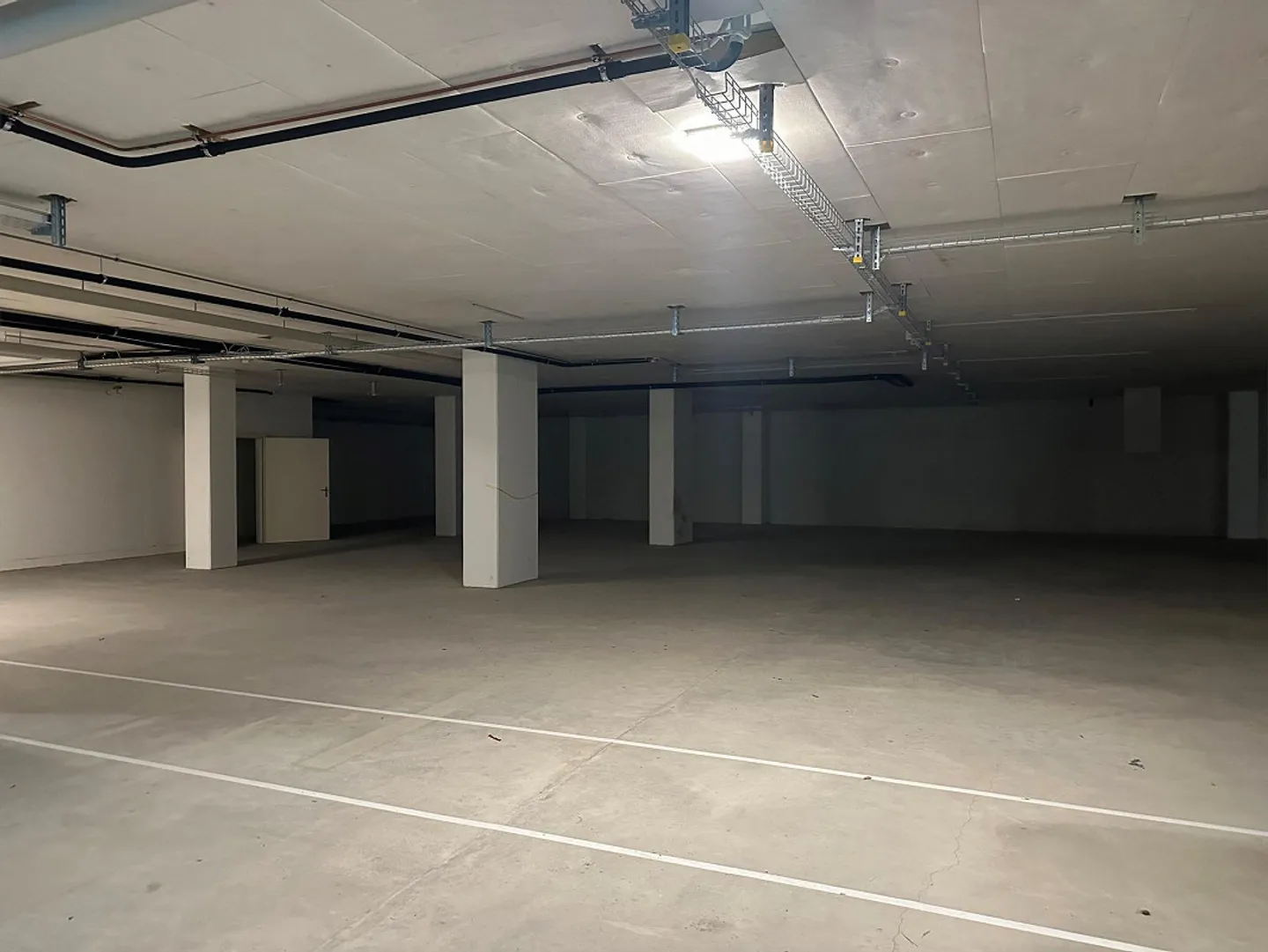 Espaces de stockage de 150 m2 à 170 m2 à un prix attractif ! - Photo 3 sur 5
