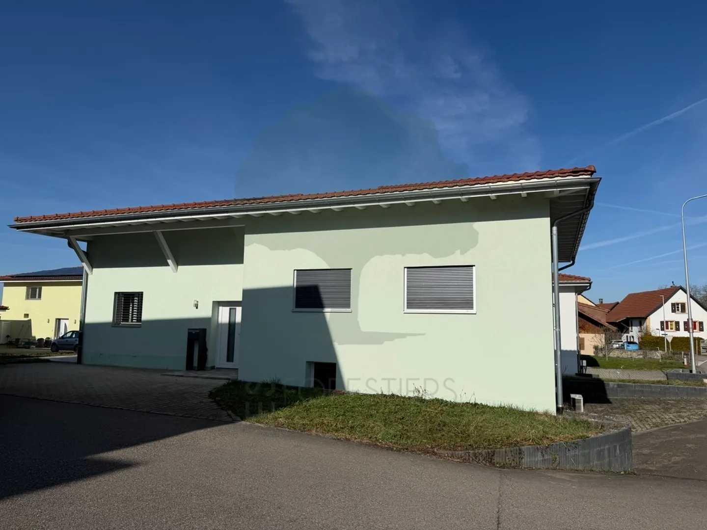 Spaziosa casa familiare di 10,5 stanze situata a Cornol - Foto 1 di 13