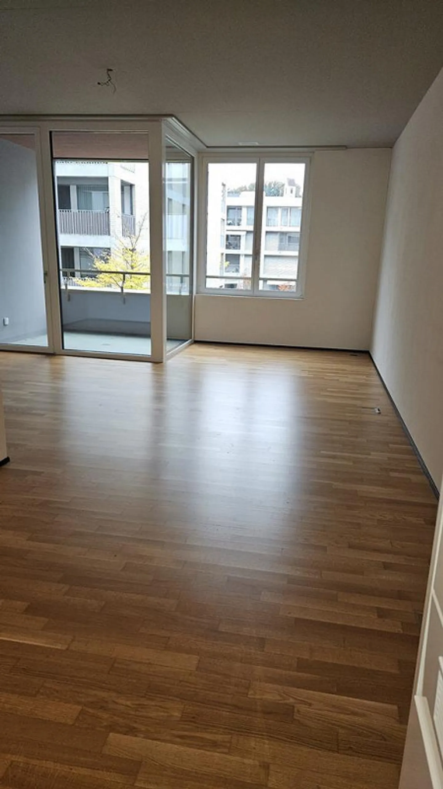 zentral gelegen - 1.5 Zimmer Wohnung im Gleis 1 in Suhr - Foto 7 von 8