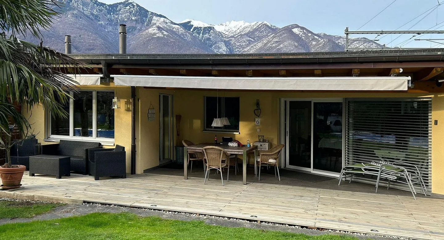 Charming 4.5-Room Townhouse with Pool - Photo 1 of 5