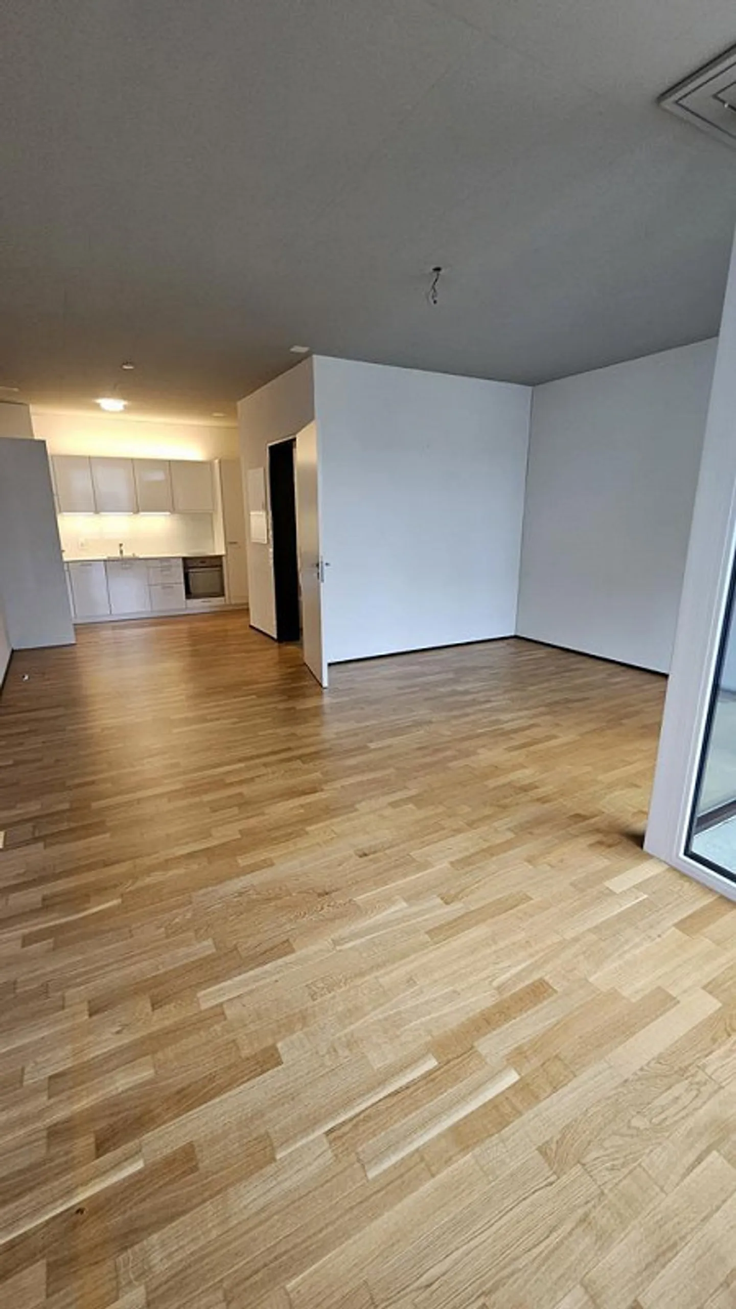 zentral gelegen - 1.5 Zimmer Wohnung im Gleis 1 in Suhr - Foto 8 von 8