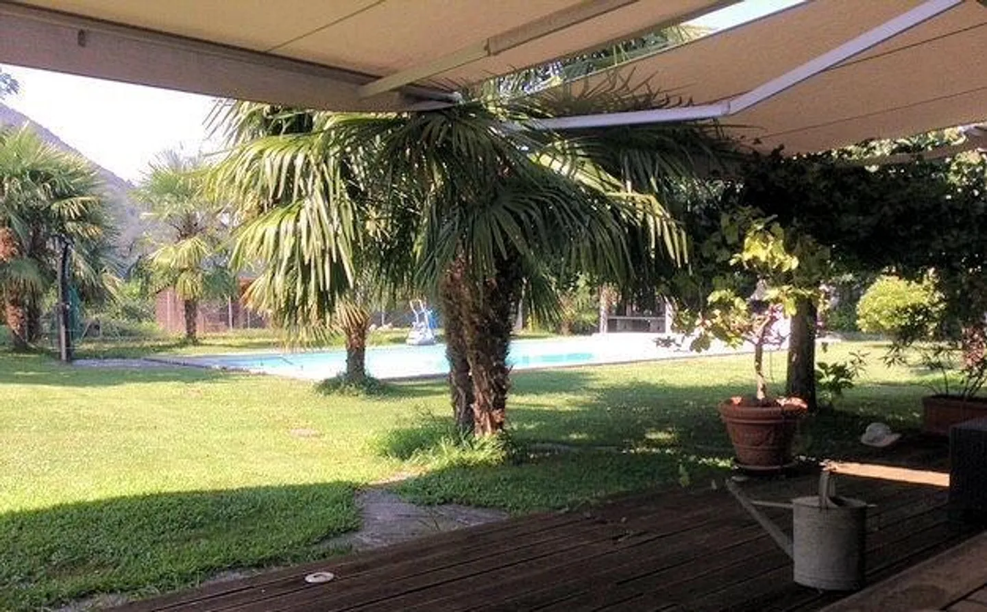 Charming 4.5-Room Townhouse with Pool - Photo 2 of 5