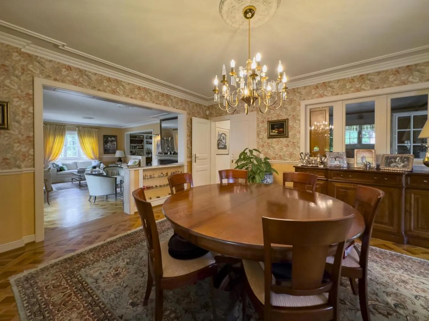 En exclusivité : Exceptionnelle propriété dans quartier résidentiel - Photo 5 sur 12