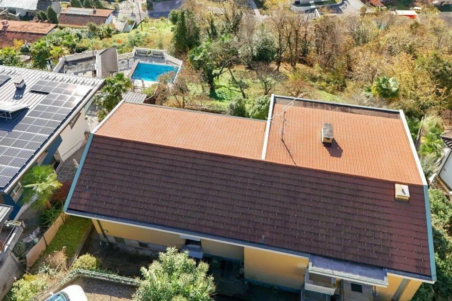 Mehrfamilienhaus mit 3 Wohnungen, Grundstück und traumhafter Weitsicht - Foto 5 von 14