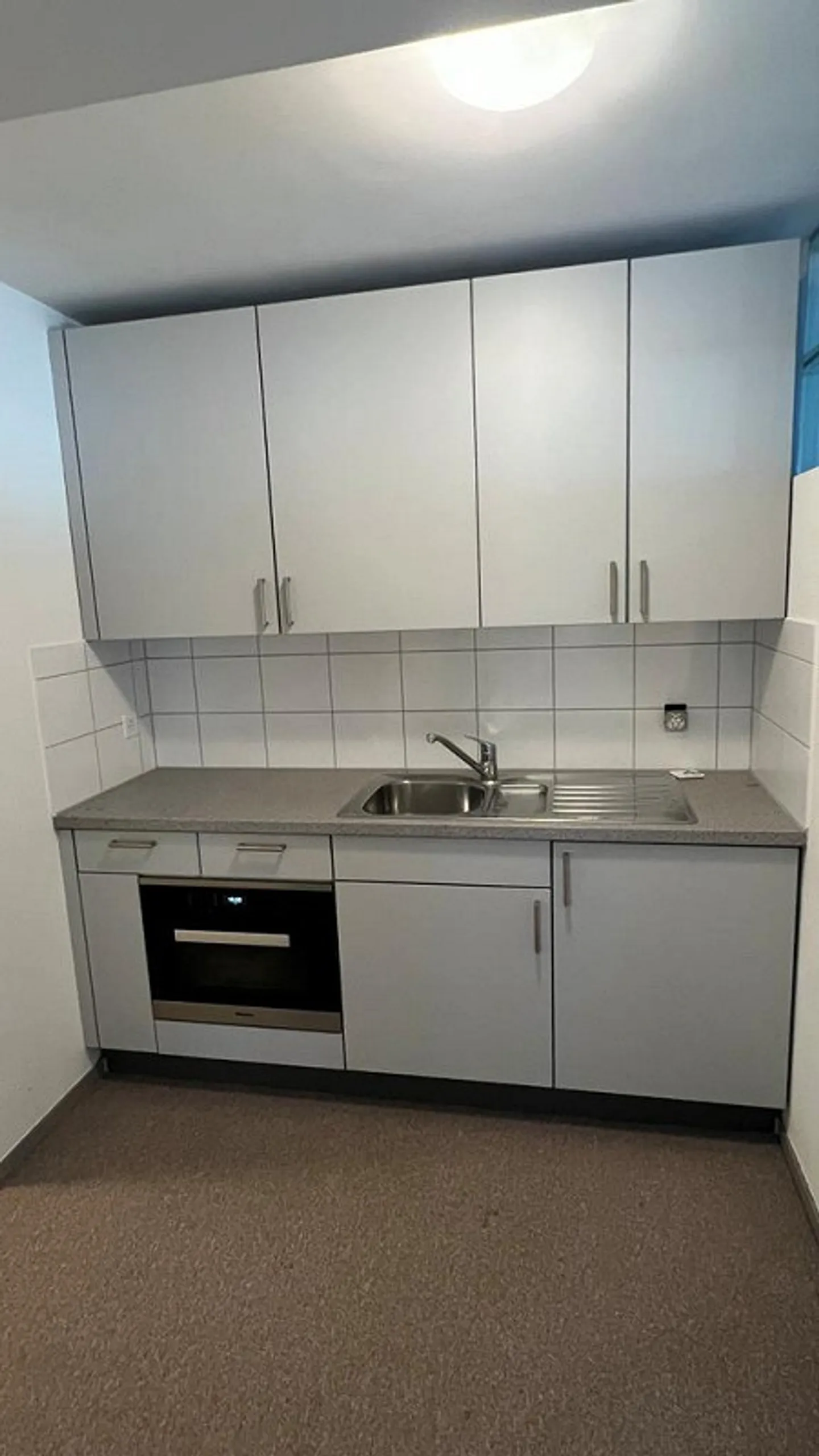 Geräumiger Büroraum mit separatem Eingang - Foto 4 von 6