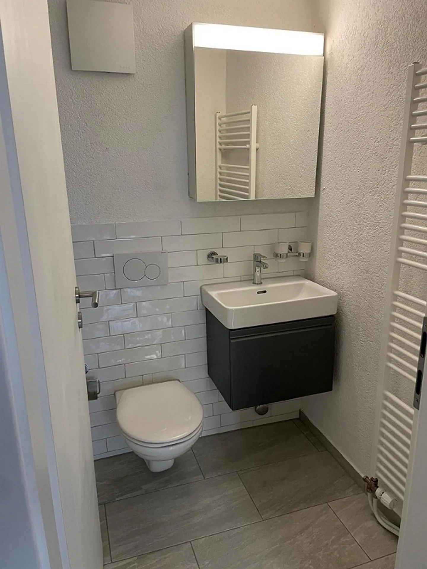 Kompakte & gemütliche 2-Zimmer-Wohnung in Glarus - Foto 5 von 5
