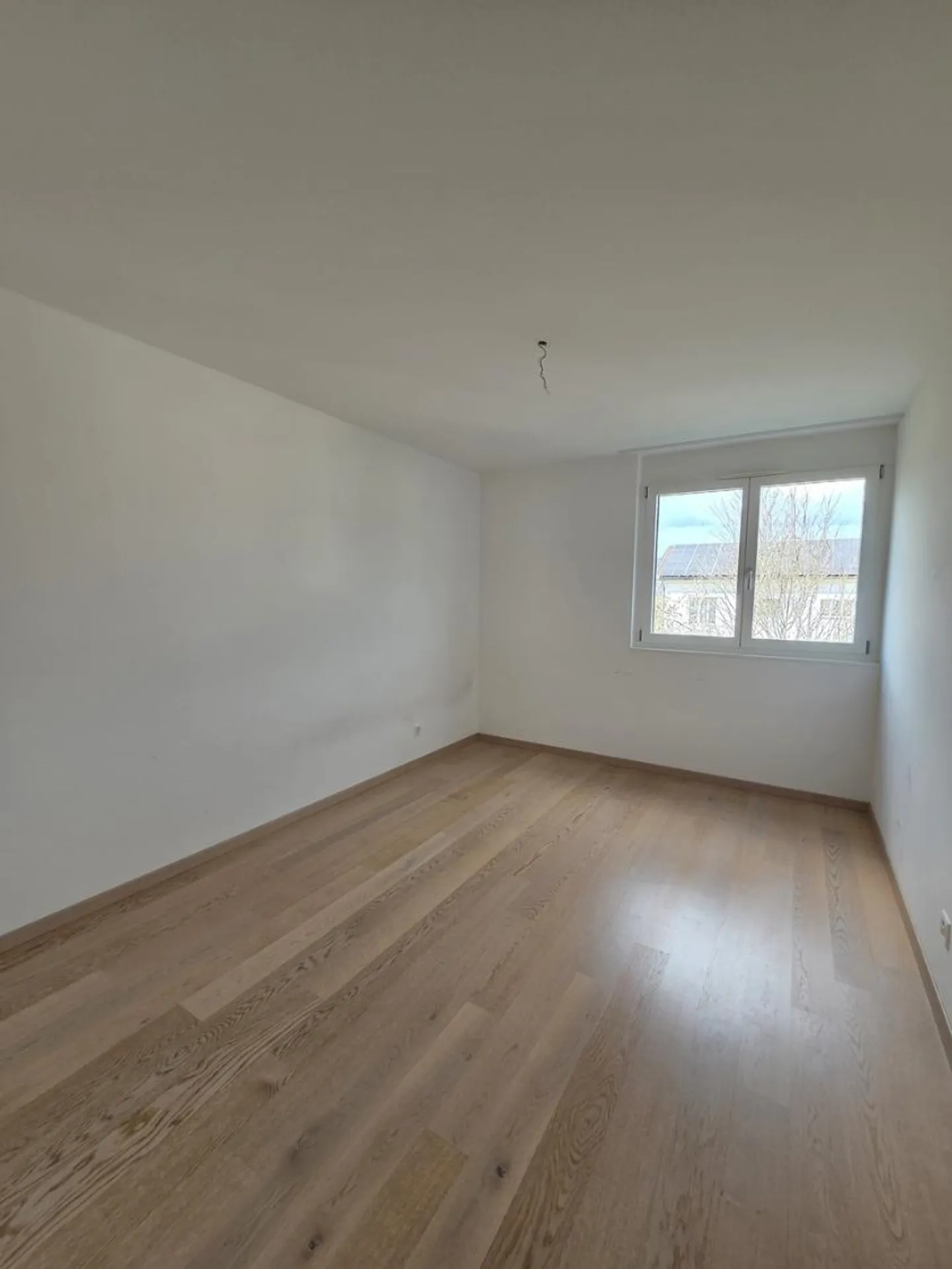 98 m2 Wohnung, 4 Zimmer im 1. Stock, ohne Aufzug - Foto 7 von 12