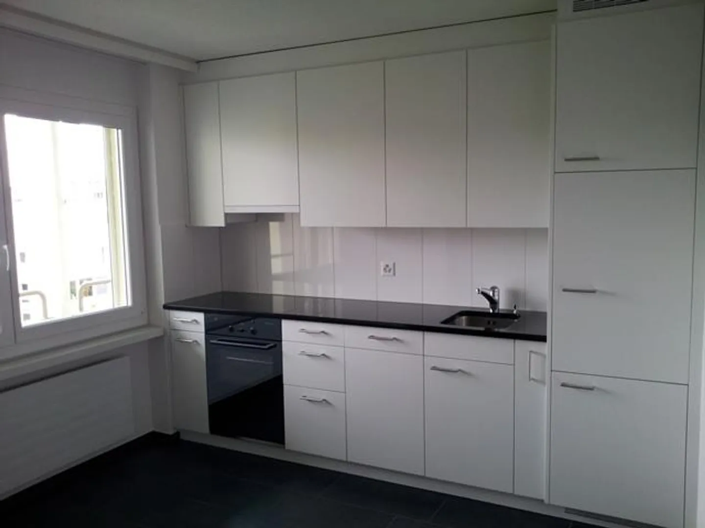 Apartment for rent - Photo 2 of 3