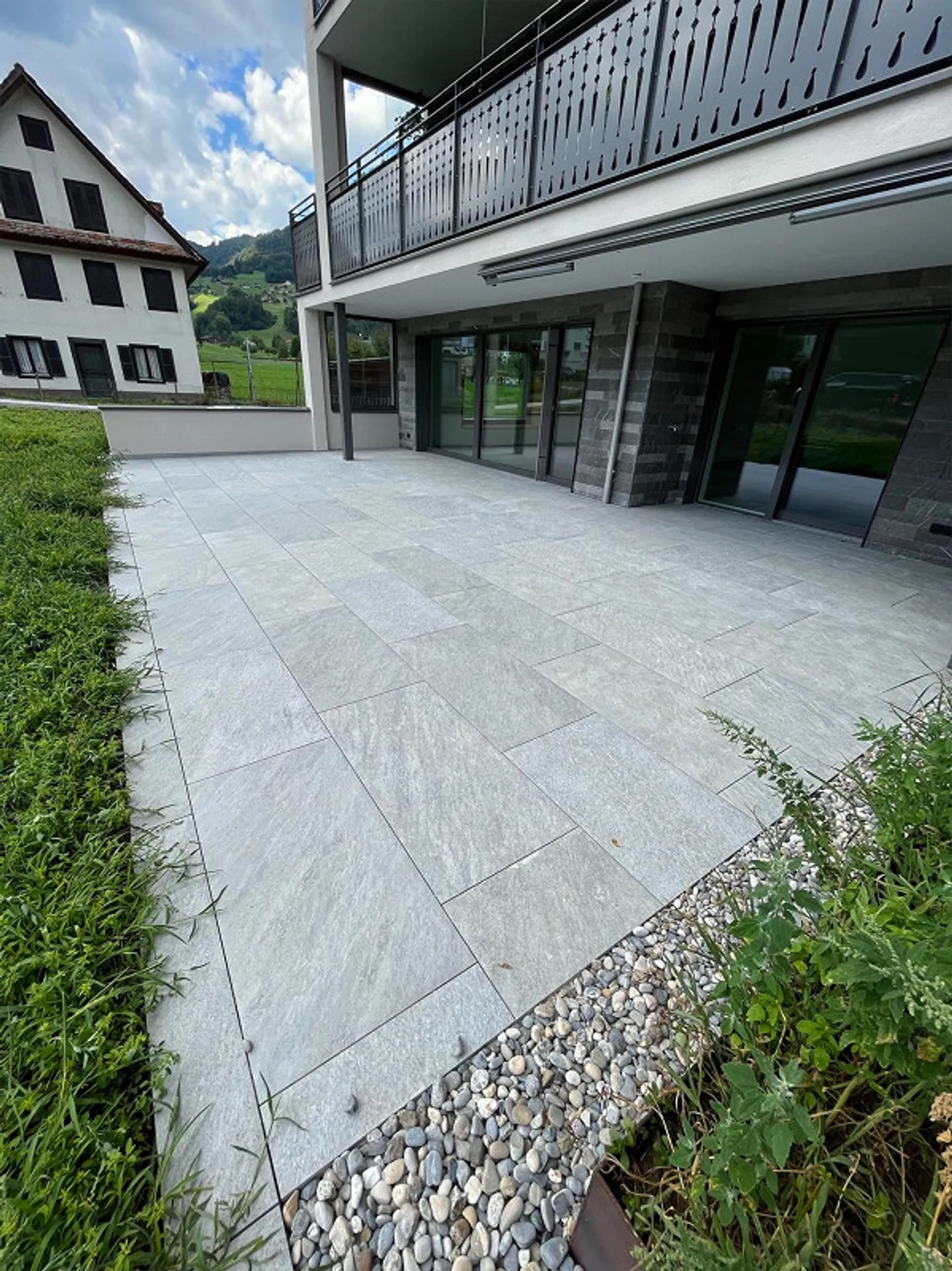 Top Modern 5.5-Room Apartment, Ground Floor (WEST) - Photo 8 of 11