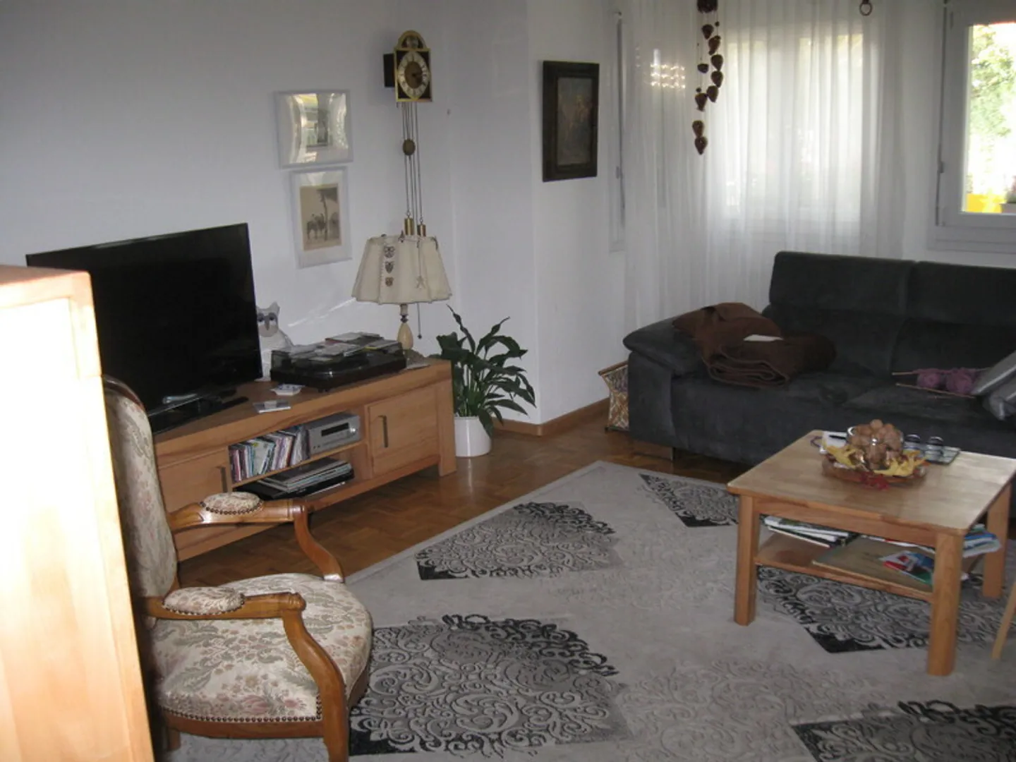 Apartment for rent - Photo 1 of 8