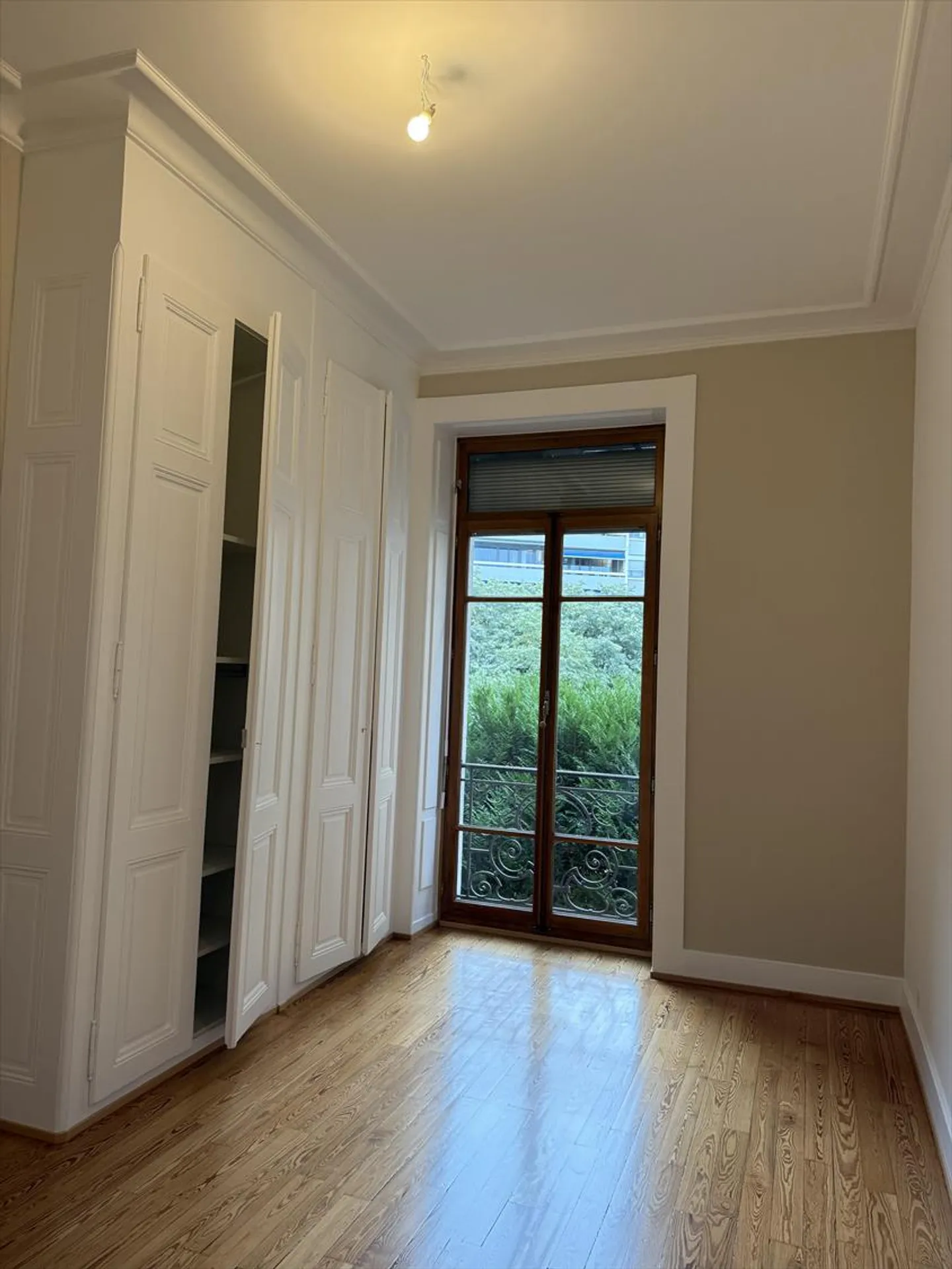 Bel objet d'environ 171m2 situé au 1er étage, en plein coeur du Quartier de Cham - Photo 5 sur 7