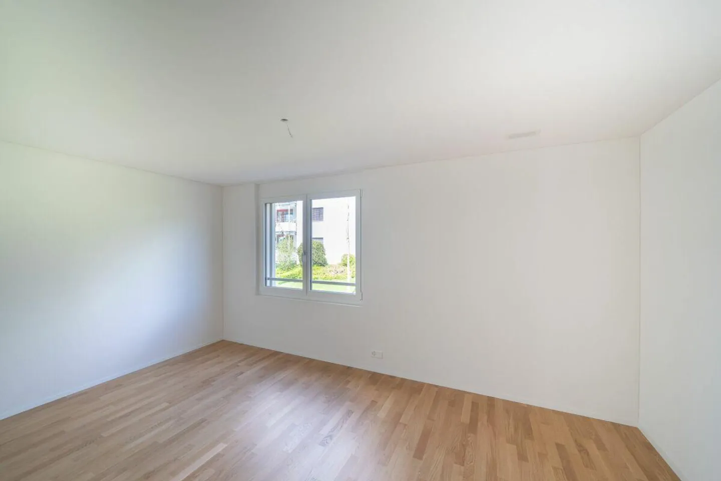 First occupancy: Exclusive 5.5 room new apartment - Photo 12 of 21