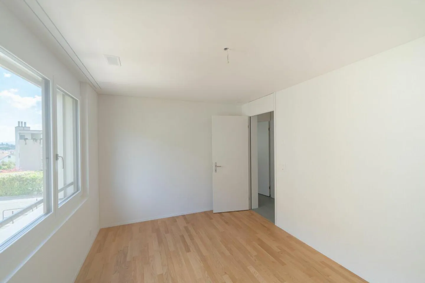 First occupancy: Exclusive 5.5 room new apartment - Photo 14 of 21