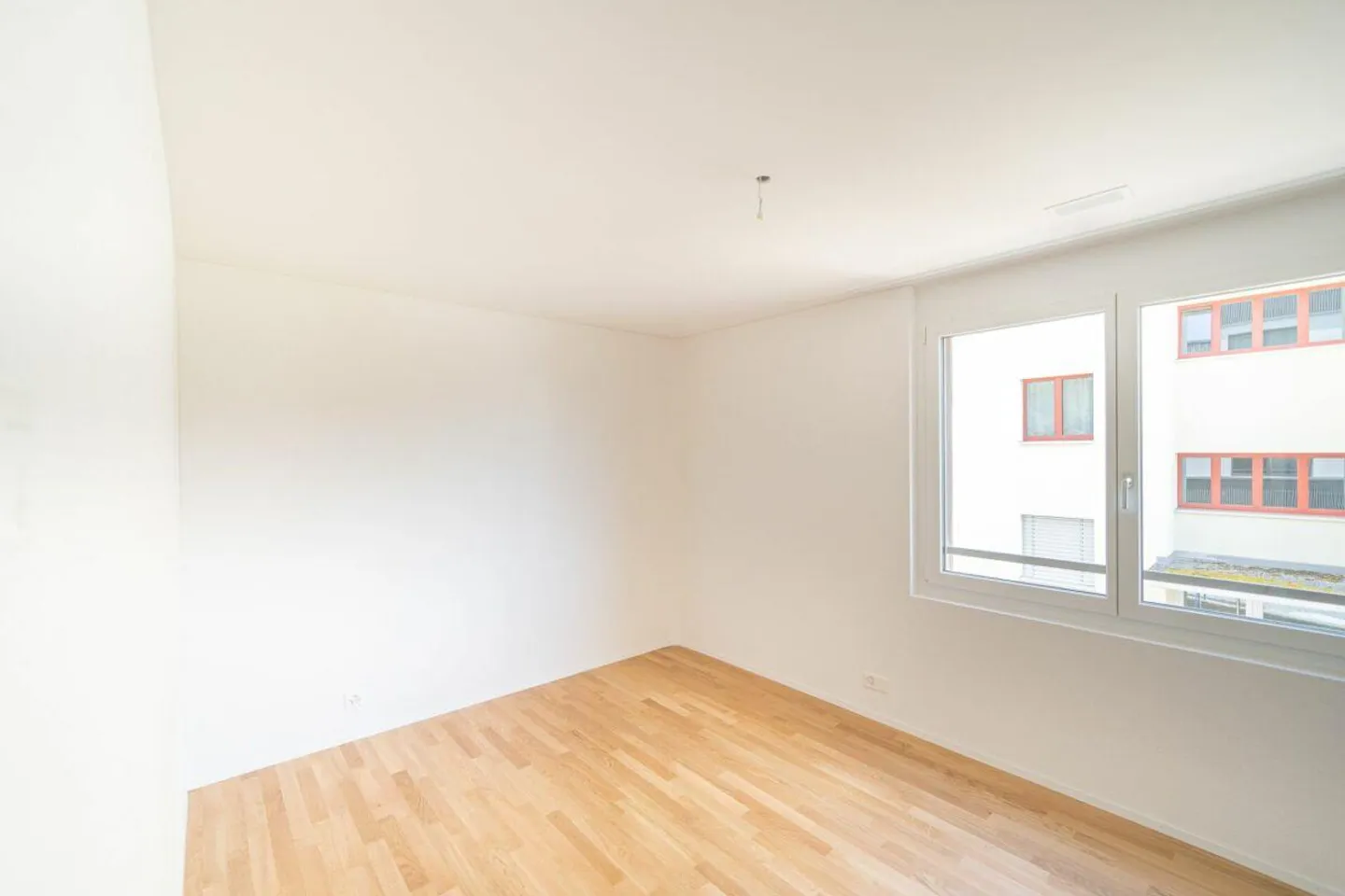 First occupancy: Exclusive 5.5 room new apartment - Photo 15 of 21