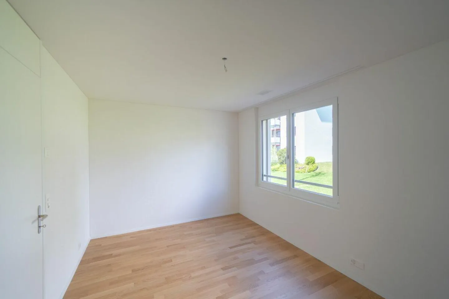 First occupancy: Exclusive 5.5 room new apartment - Photo 17 of 21