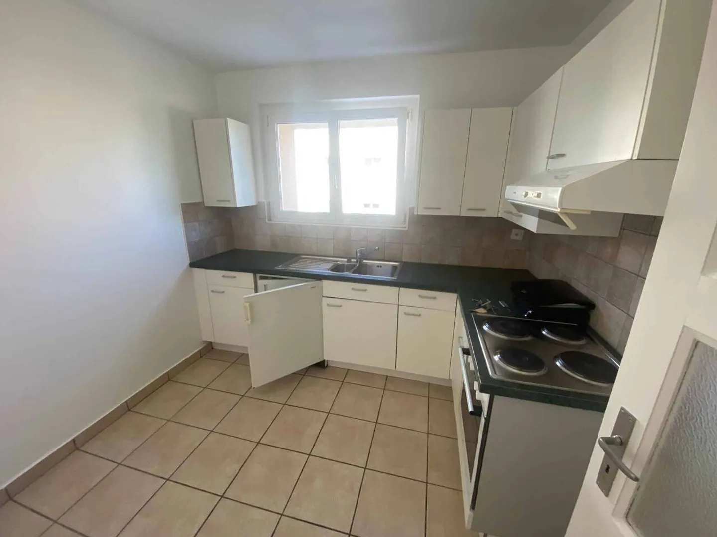 Charmant appartement 3,5 pièces - Photo 3 sur 13
