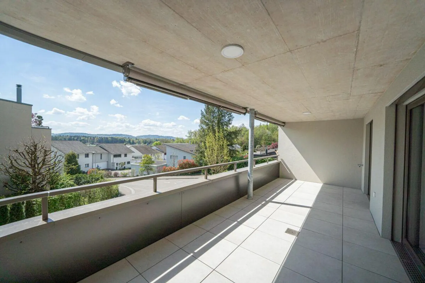 First occupancy: Exclusive 5.5 room new apartment - Photo 6 of 21