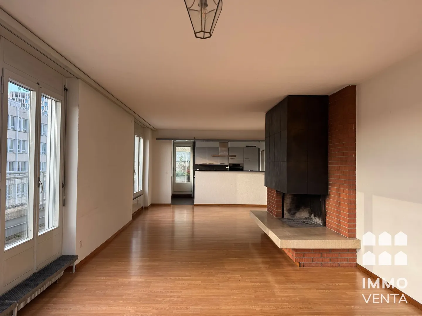 Appartement penthouse exclusif de 6,5 pièces avec terrasse sur le toit à Berne - Photo 4 sur 17