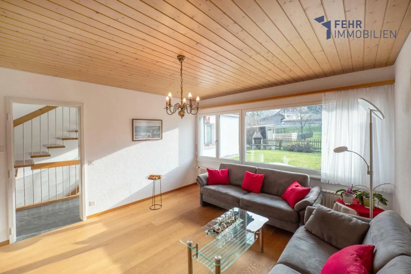 Fehr Real Estate - Detached 6½-Room Single-Family House - Photo 3 of 13