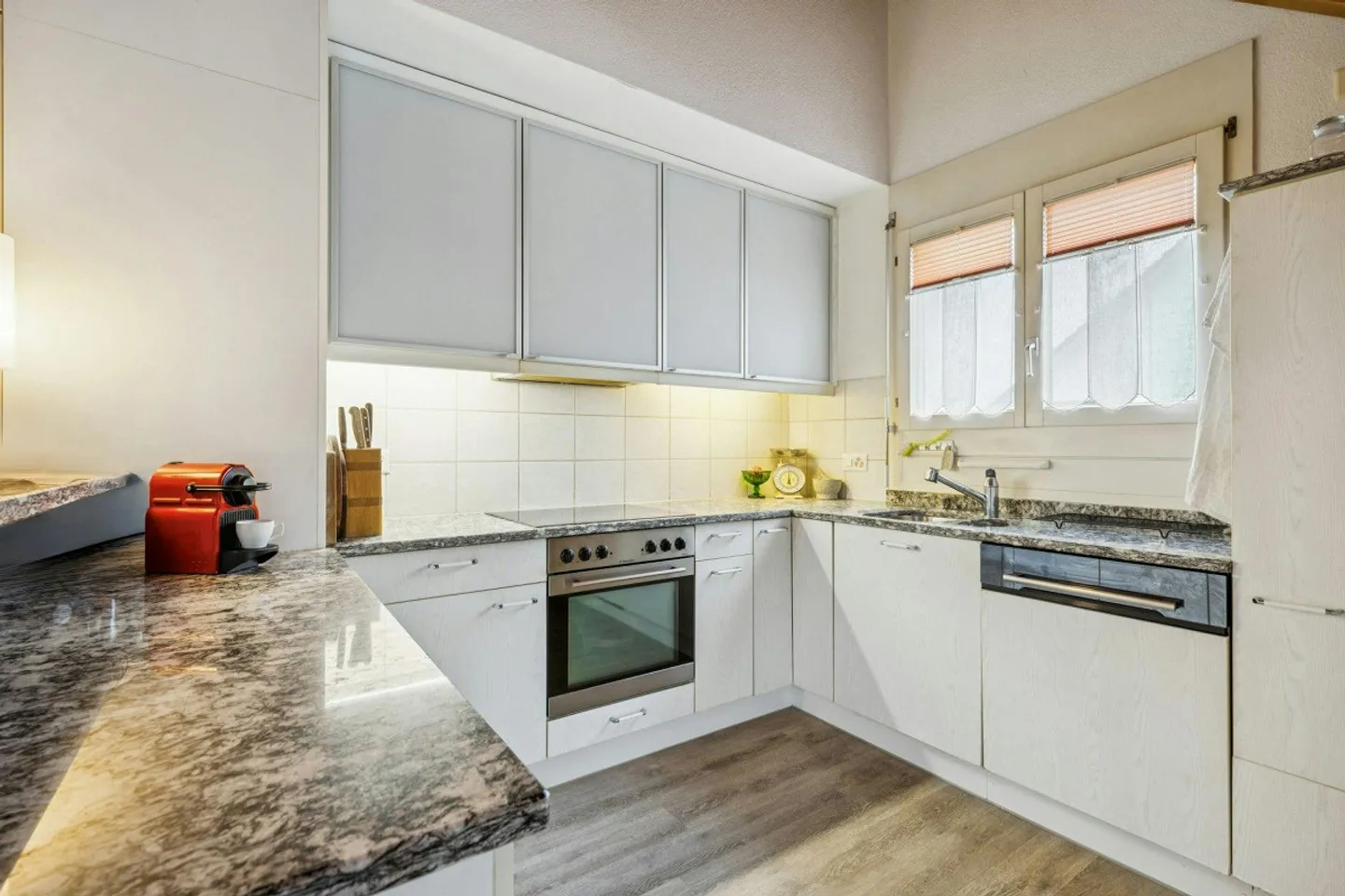 5.5-Room Maisonette Apartment - Plenty of Space, Plenty of Light, Plenty of Home - Photo 5 of 13