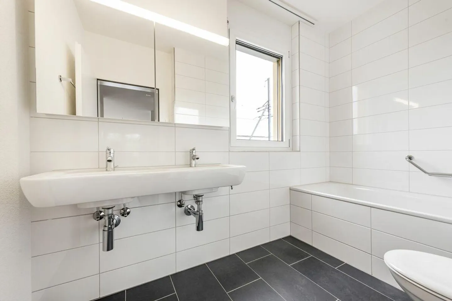 Breathtaking Apartment in High Location - Photo 11 of 13