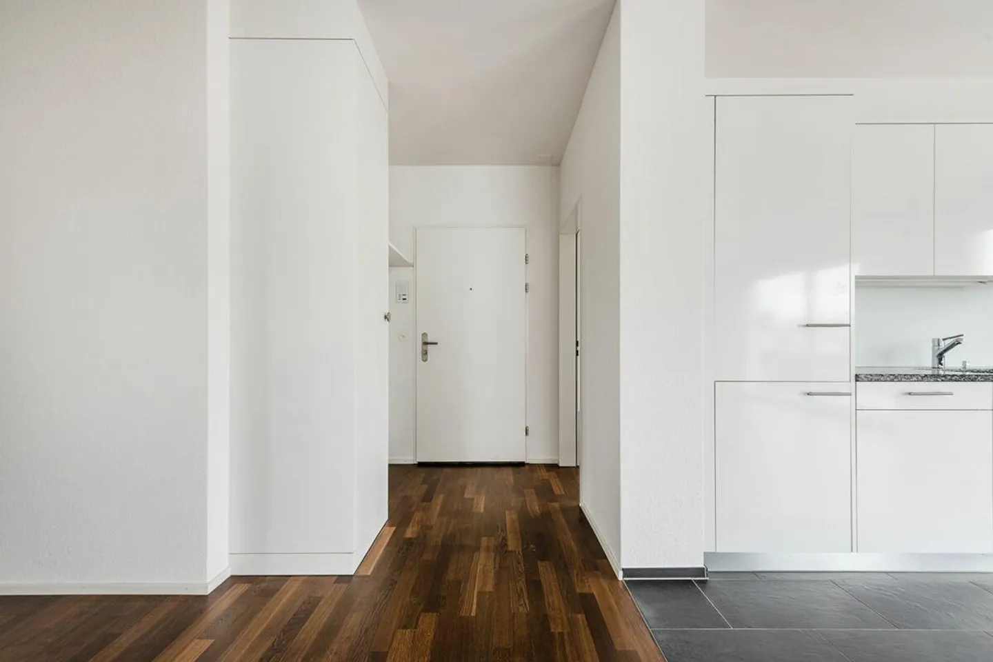 Breathtaking Apartment in High Location - Photo 3 of 13