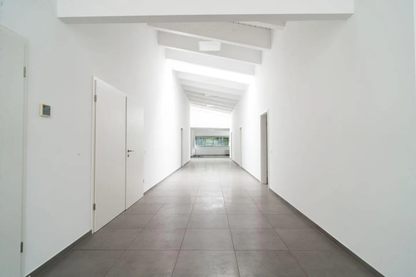 Modern Offices for Rent - Photo 3 of 4
