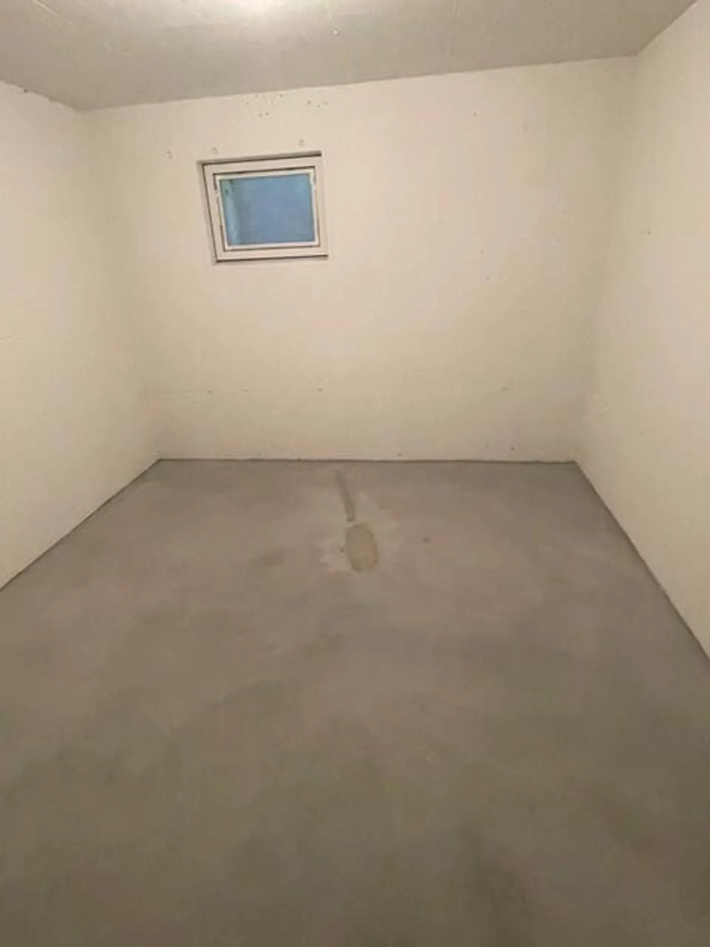 Stanza per il bricolage disponibile - Kalenbühl 9b, 6037 Root - Foto 1 di 1