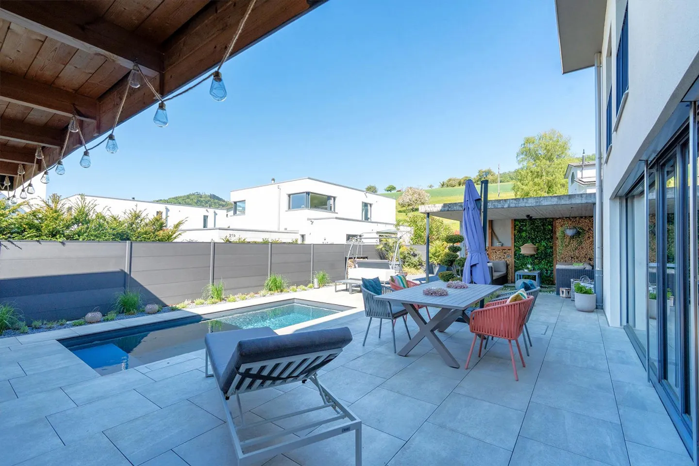 Maison individuelle luxueuse avec oasis de jardin privée - Photo 2 sur 23