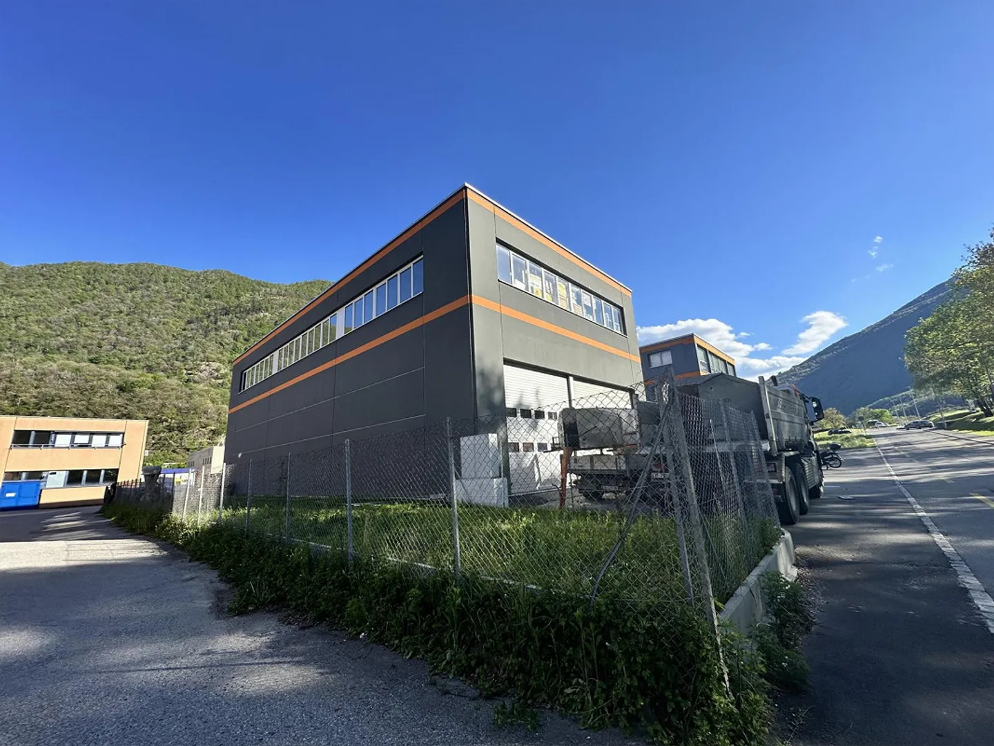 2 neue Verwaltungs- und Handwerksgebäude in Mezzovico - Foto 8 von 8