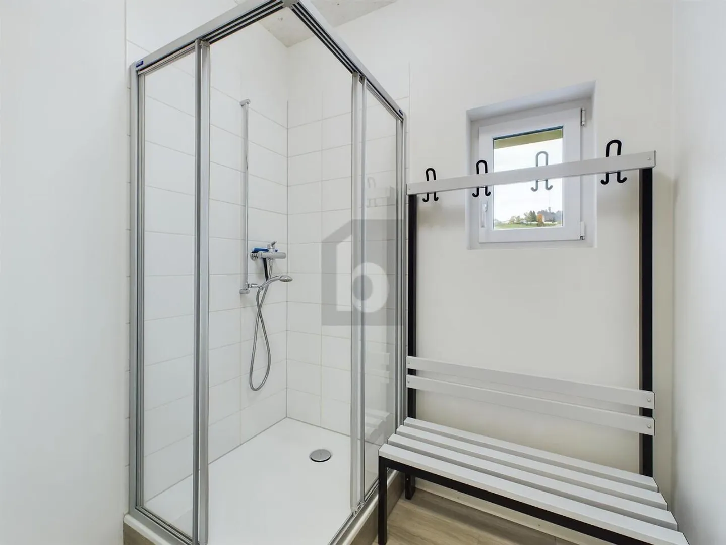 OPTIMALEMENT ACCESSIBLE, LUMINEUX ET GRAND - Photo 4 sur 6