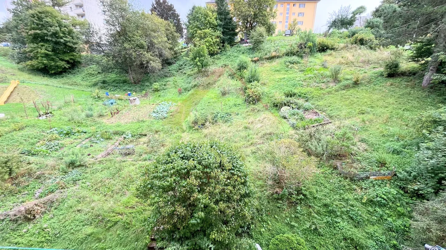 Raro a Locle: luminoso appartamento di 3.5 locali di 68 m² con balcone e vista libera - Foto 7 di 7