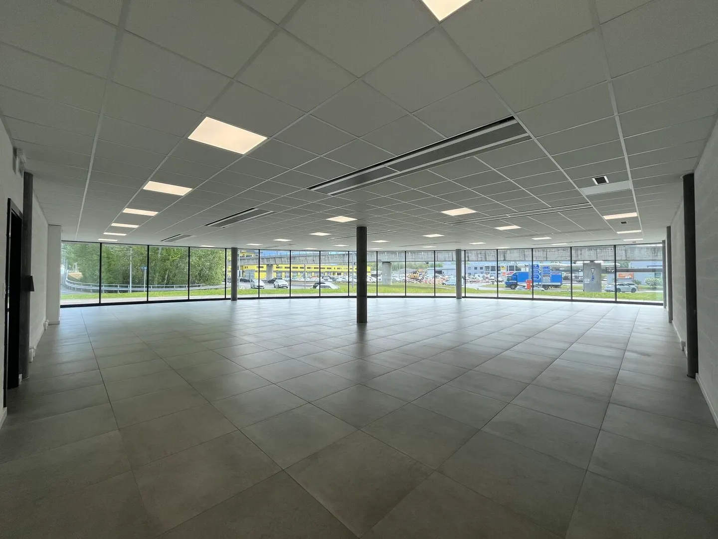 Negozio in affitto - Foto 2 di 6