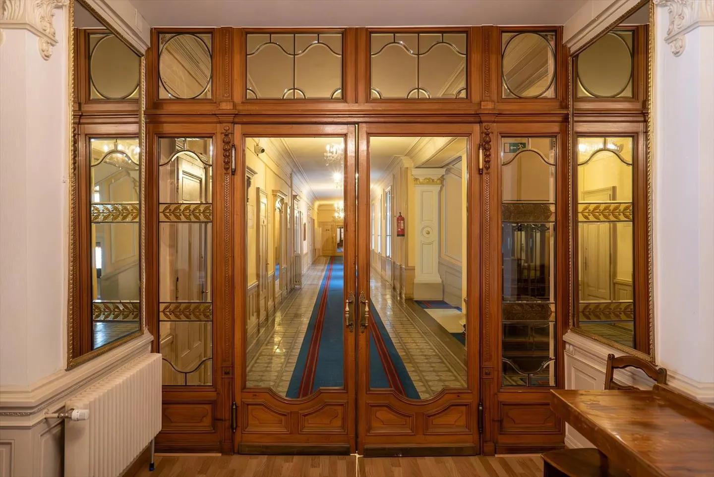 Magnifique appartement de 3,5 pièces de 98 m2 - Élégance de l'époque - Photo 10 sur 11